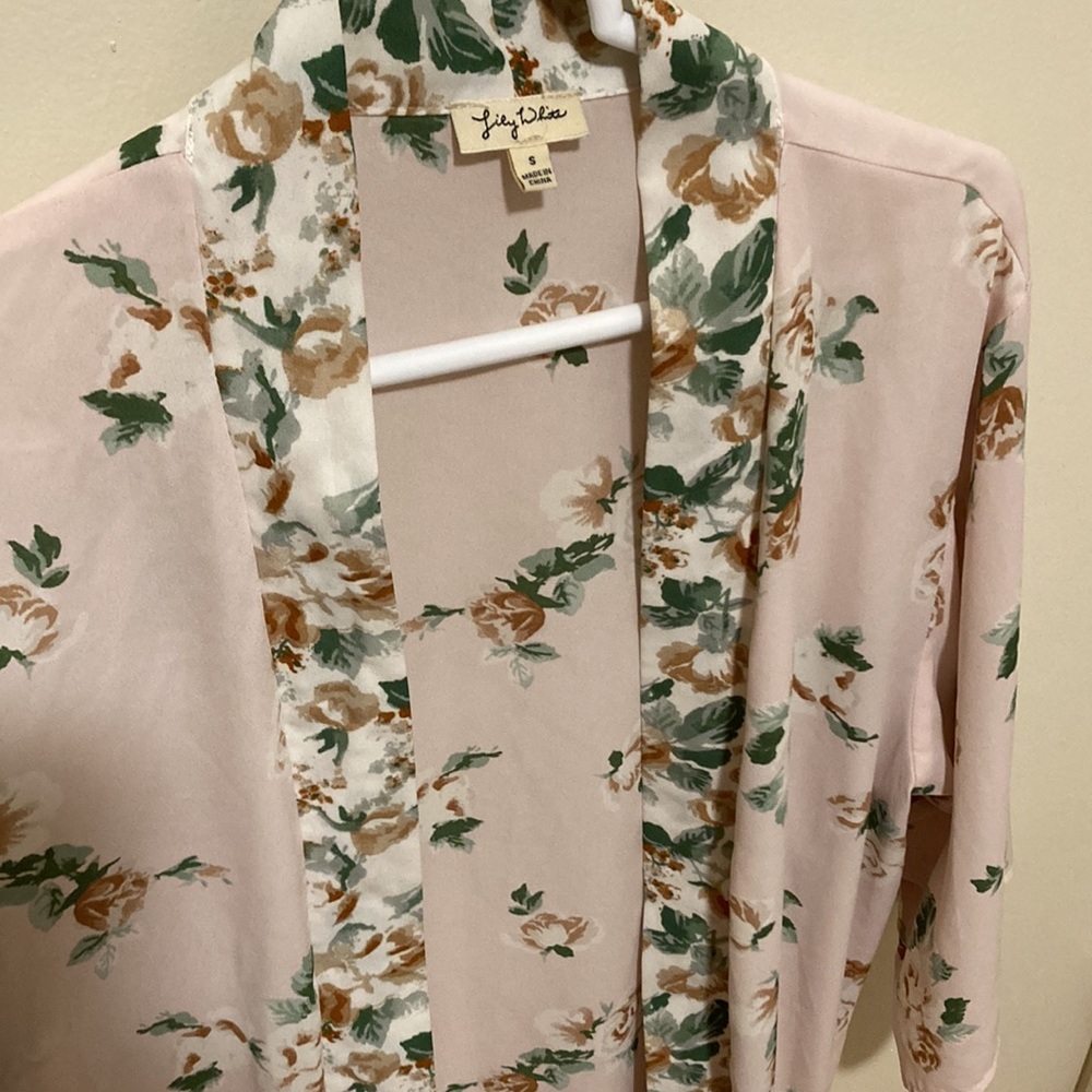 Lily White Floral Kimono Robe Size S in Sheer Pale Pink